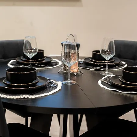 Luxury Leeds Centre Apartment - 2 Bed 2 Bath - Sleeps 6 * Leeds (West Yorkshire)